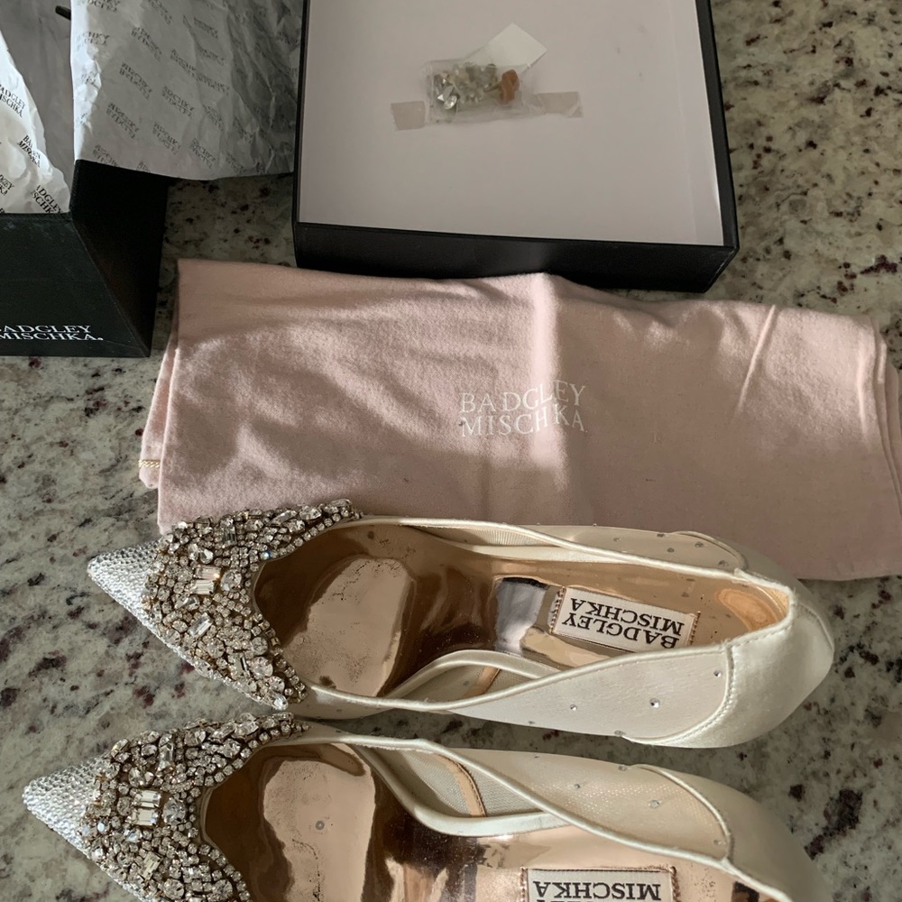 Badgley Mischka Quintana Crystal & Mesh High-Heel Pumps Size 9.5 - Picture 13 of 16